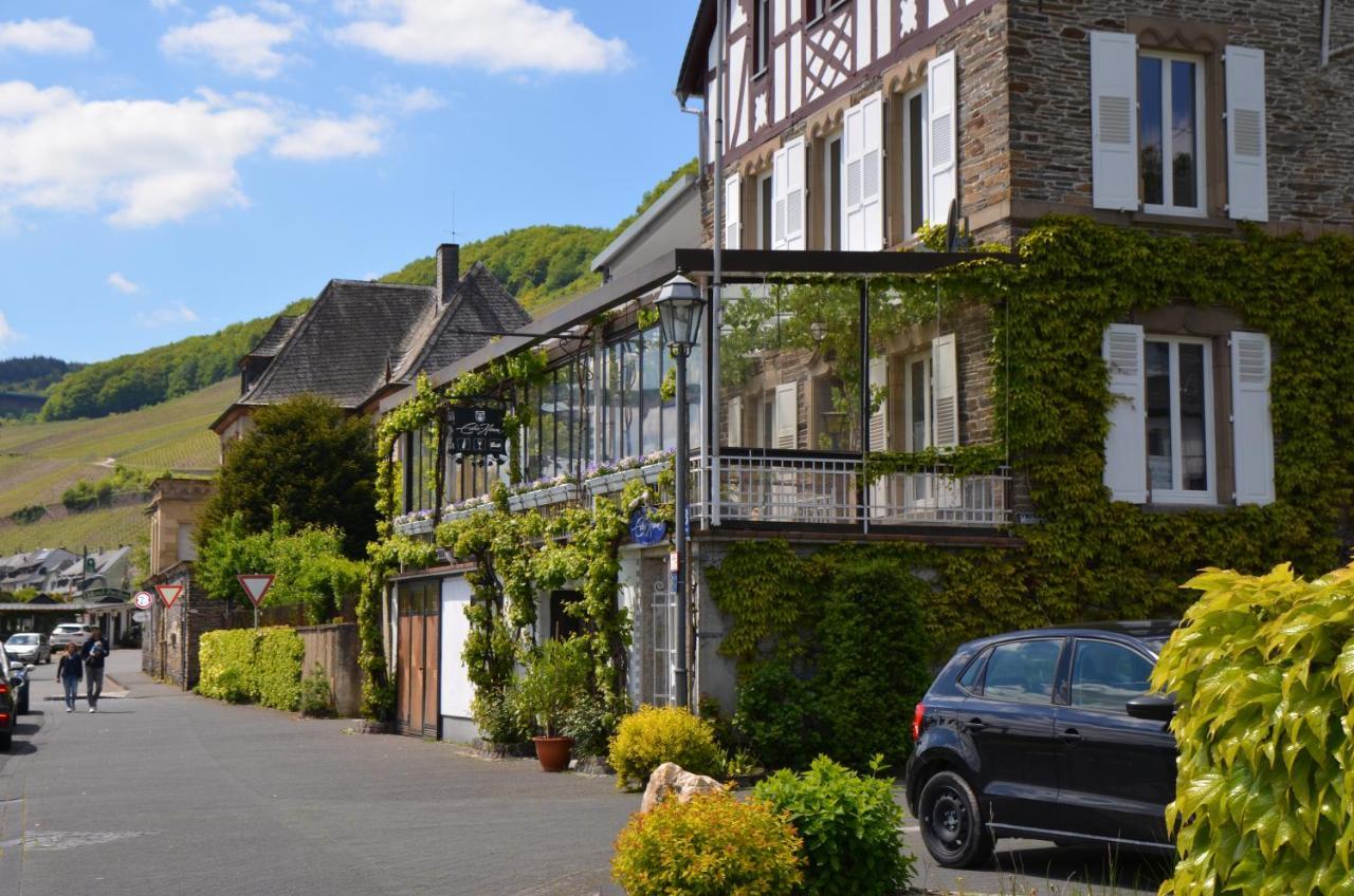 Weingut Erbes-Henn Hotel Uerzig Exterior photo